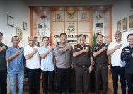 Kapolres Tomohon AKBP Novrial Alberti Kombo, S.I.K., M.A.P. melaksanakan audiensi dengan Kepala Kejaksaan Negeri (Kajari) Tomohon di Kantor Kejari Tomohon, Selasa (14/7/2026).