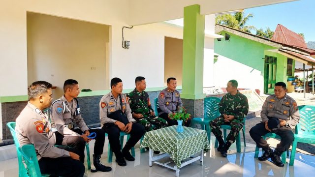 Polsek Urban Kaidipang menggelar silaturahmi ke Koramil 1303 Kaidipang sebagai upaya memperkuat sinergi antara TNI dan Polri, Selasa (14/7/2026).