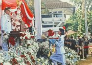 Gubernur Sulawesi Utara Mayjen TNI (Purn) Yulius Selvanus memimpin upacara peringatan HUT ke-81 Kemerdekaan Republik Indonesia di Lapangan Utama Kantor Gubernur Sulut, Senin (17/8/2026).