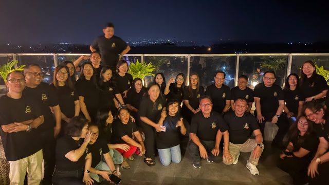 Alumni Fakultas Hukum Universitas Sam Ratulangi angkatan 1996 yang populer dengan sebutan Gorela 96 resmi mengukuhkan kepengurusan baru dalam acara temu kangen, Sabtu (5/9/2026) di Hotel Luwansa Manado.