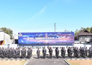 Dankodaeral VIII Laksda TNI Dery Triesananto Suhendi memimpin Apel Siaga Hari Jadi ke-81 TNI Angkatan Laut (TNI AL) Tahun 2026.