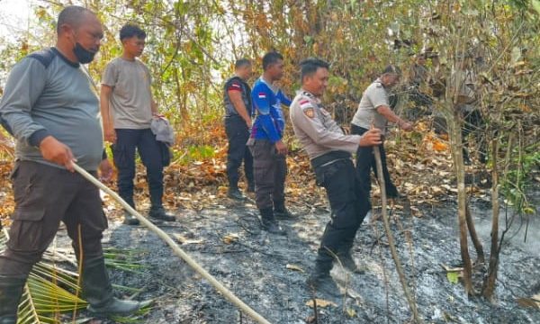 Kebakaran lahan terjadi di wilayah Kampung Kanawong, Kecamatan Siau Barat. Peristiwa tersebut mendapat penanganan sehingga kobaran api akhirnya berhasil dipadamkan.