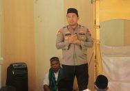 Kapolres Bolaang Mongondow Utara (Bolmut) AKBP Andhika Fitransyah saat melaksanakan kegiatan Jumat Keliling di Masjid Al-Munawar, Desa Boroko, Kecamatan Kaidipang, 30 Oktober 2026.